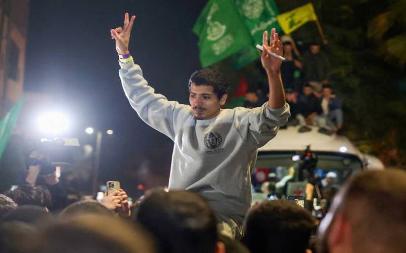 جنگ بندی کا پہلامرحلہ،اسرائیلی جیل سے 90 فلسطینی قیدی رہا