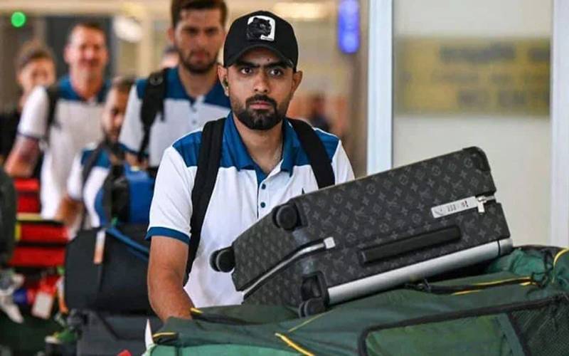 قومی ٹیم بھارت سے شکست کے بعد اسلام آباد پہنچ گئی
