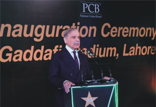 چیمپئنز ٹرافی میں اس وقت کا انتظار کریں گے جب قومی ٹیم ہندوستان کو شکست فاش دے گی، وزیراعظم