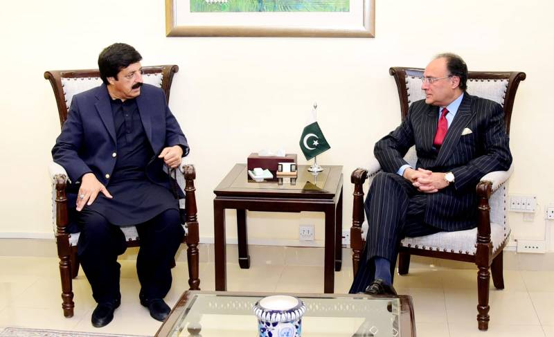 پاکستانی معیشت نے گزشتہ سال درپیش شدید چیلنجز کے باوجود نمایاں بہتری حاصل کی، سردار سلیم حیدر کی وزیر خزانہ سے ملاقات