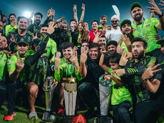 الحمد للہ تین بار چیمپئن! شاہین آفریدی کا سوشل میڈیا پر پیغام