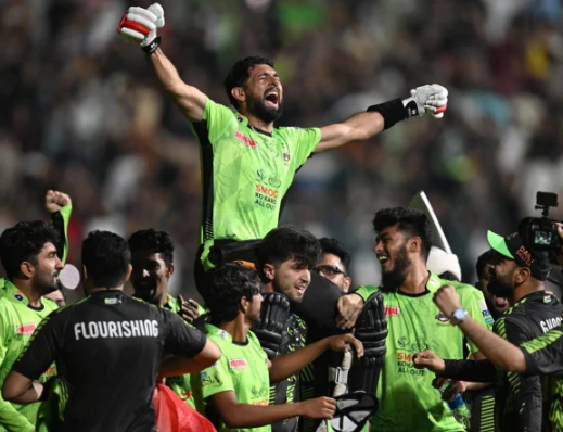 سکندر رضا ٹاس سے چند لمحے پہلے برمنگھم سے لاہور کیسے پہنچے؟، فلمی کہانی بیان کردی
