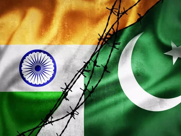 پاکستان اور بھارت کے ڈی جی ملٹری آپریشنز کے درمیان آج پھر رابطہ ہوگا