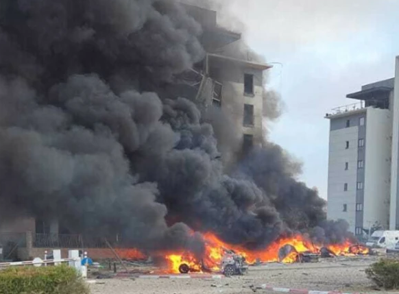 ایران نے ایک بار پھر اسرائیل پر بیلسٹک میزائلوں کی بارش کردی، کئی عمارتیں ملبے کا ڈھیر بن گئیں