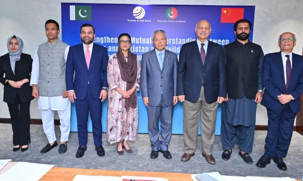 ’پاکستانی ٹیلنٹ اور چینی ٹیکنالوجی ناقابلِ تسخیر دیوار ہیں‘: مشاہد حسین