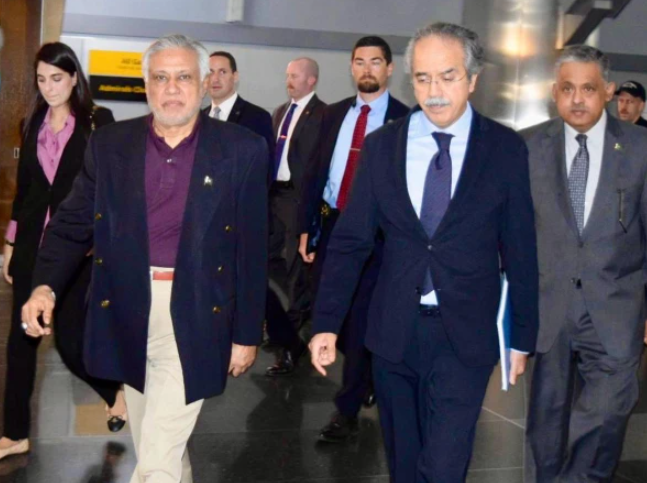 نائب وزیراعظم اسحاق ڈار سلامتی کونسل میں اجلاسوں کی صدارت کیلیے نیویارک پہنچ گئے