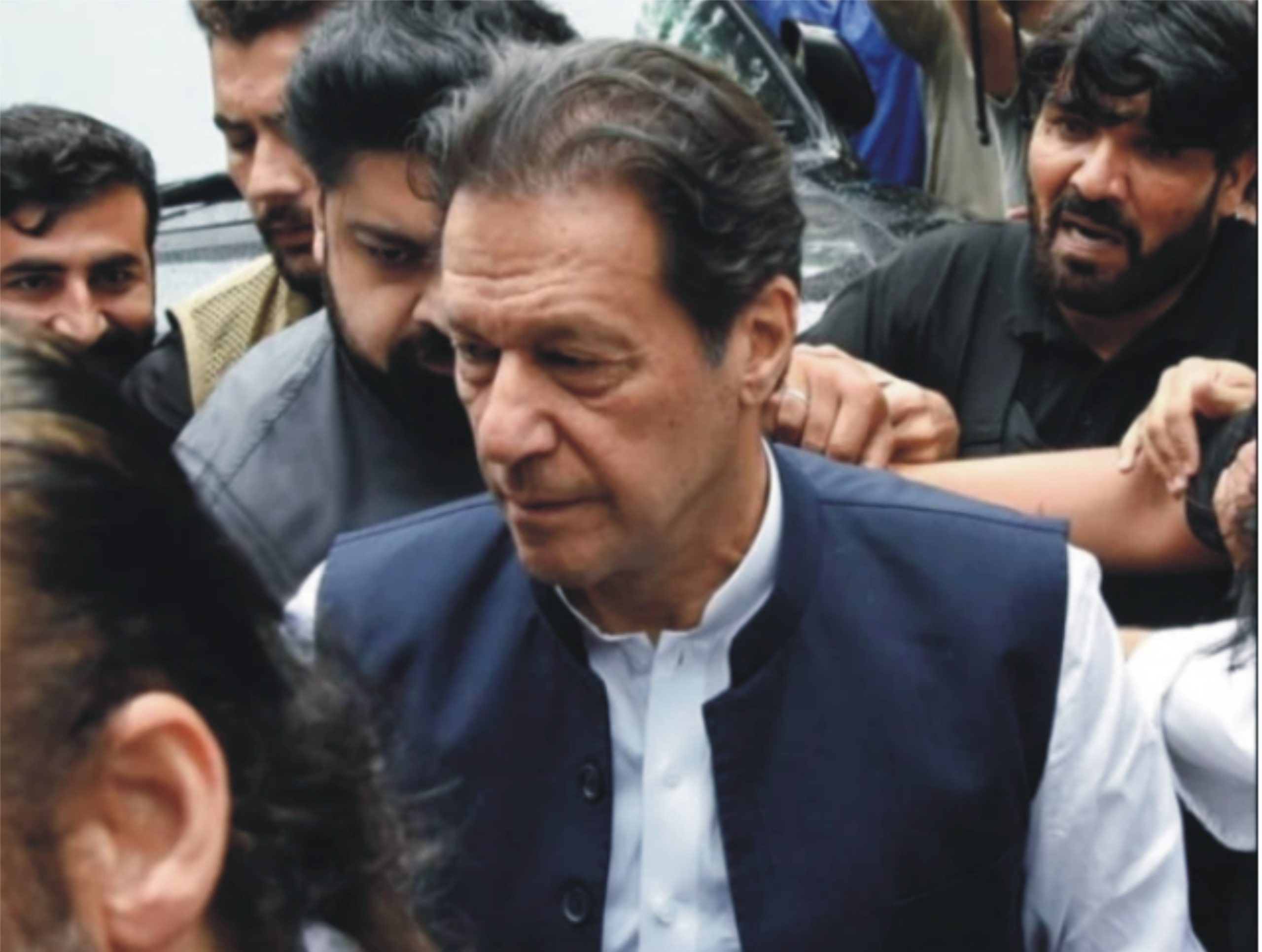 عمران خان کی ضمانت درخواستیں خارج کرنے کے فیصلے پر چیف جسٹس آف پاکستان کے سوالات