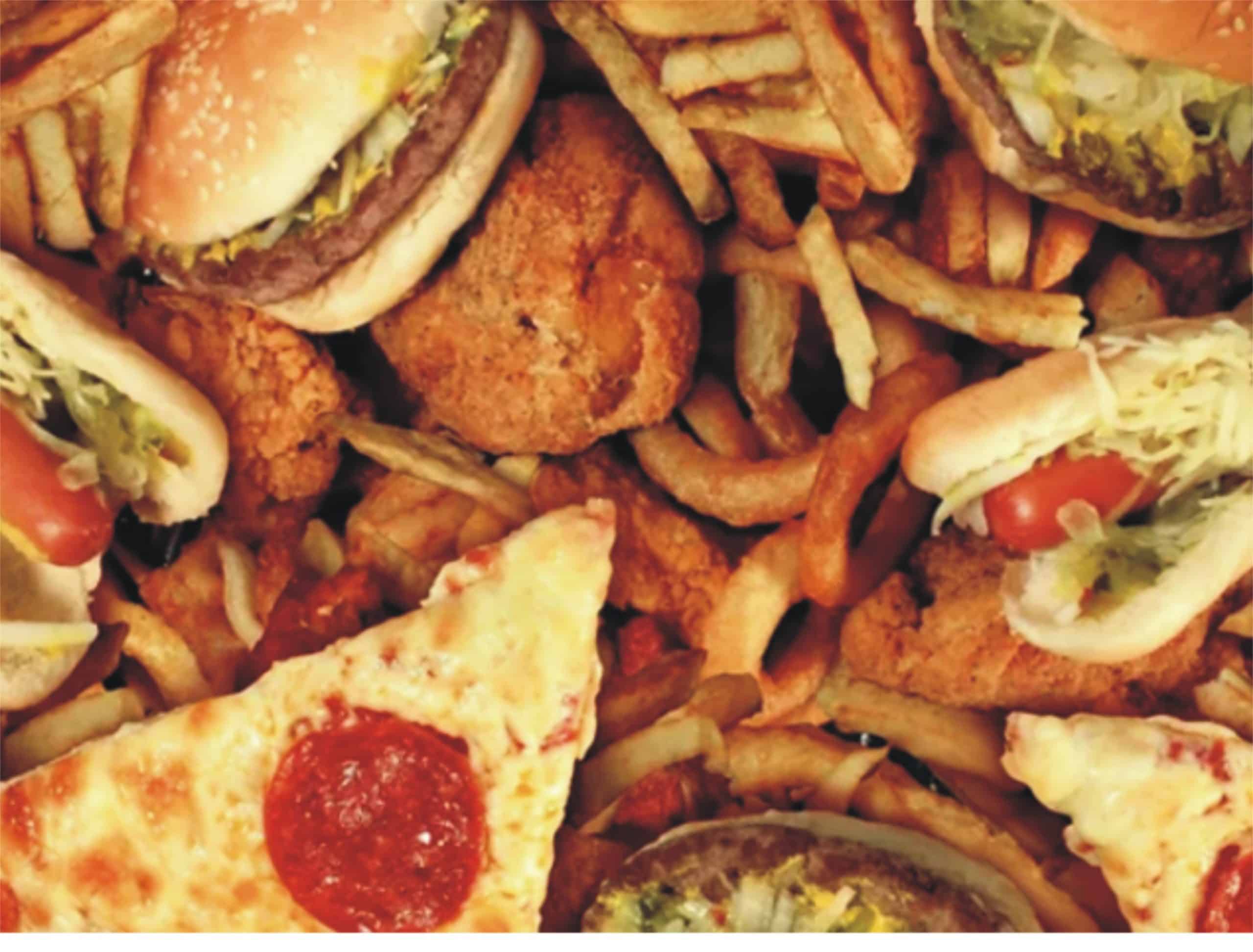 جنک فوڈ کس خطرناک بیماری کے خطرات بڑھا سکتا ہے؟