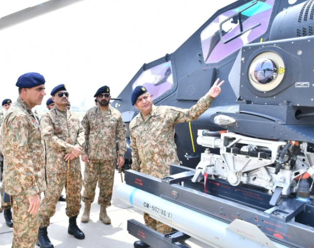 پاک فوج میں جدید ہیلی کاپٹر کی شمولیت؛ فیلڈ مارشل کا قومی یکجہتی اور سول-ملٹری ہم آہنگی کی اہمیت پر زور