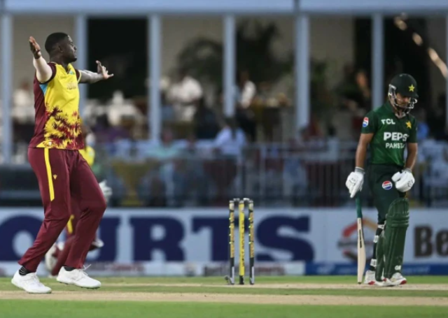 پاکستان کیخلاف دوسرے ٹی 20 میں جیسن ہولڈر نے اہم ریکارڈ اپنے نام کرلیا