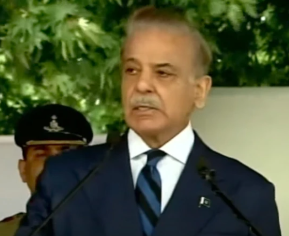 اسرائیلی کارروائیاں پورے خطے میں امن کے امکانات کو خطرے میں ڈال رہی ہیں، شہباز شریف