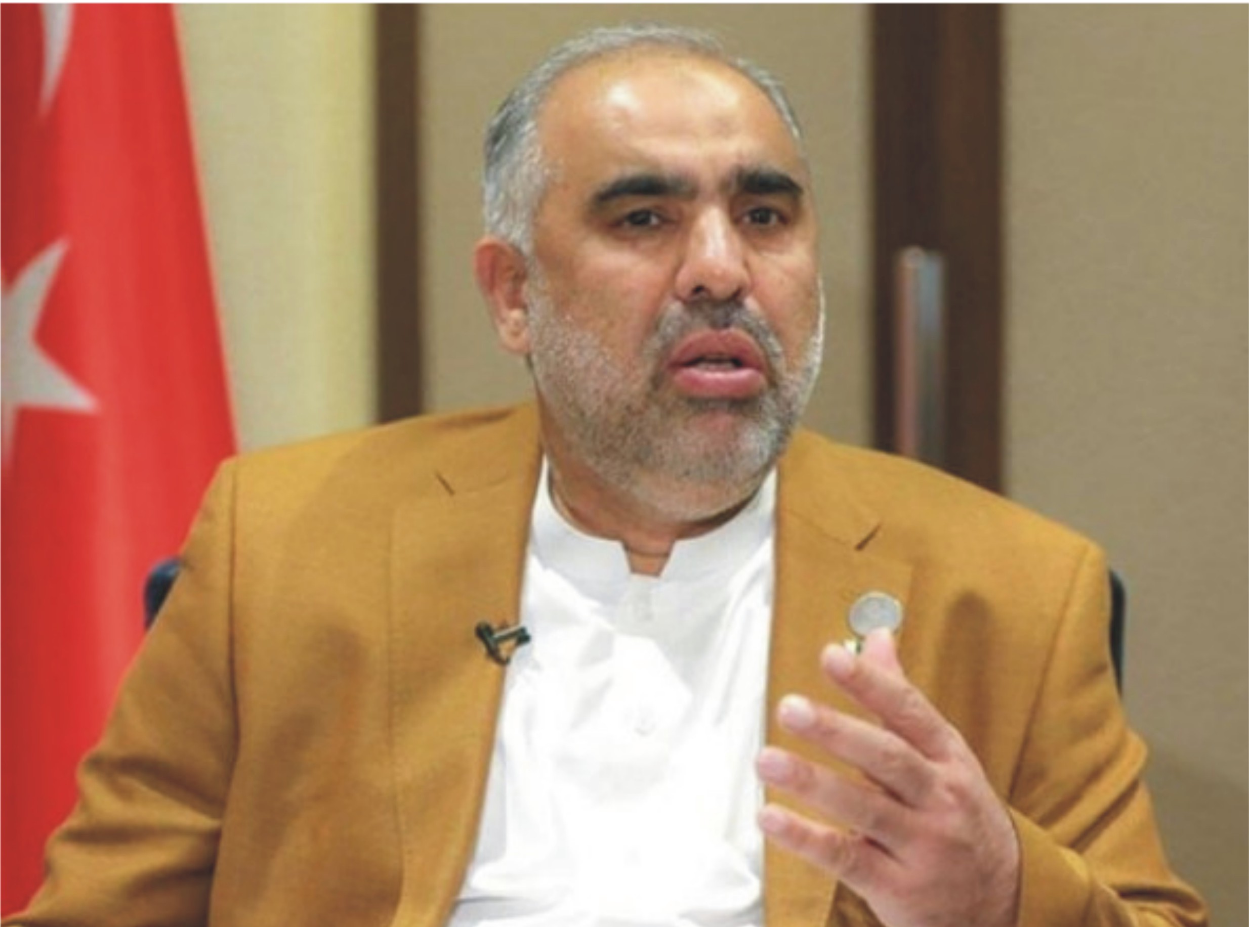 جوڈیشل کمپلیکس حملہ کیس؛ پی ٹی آئی رہنما اسد قیصر کے وارنٹ گرفتاری جاری