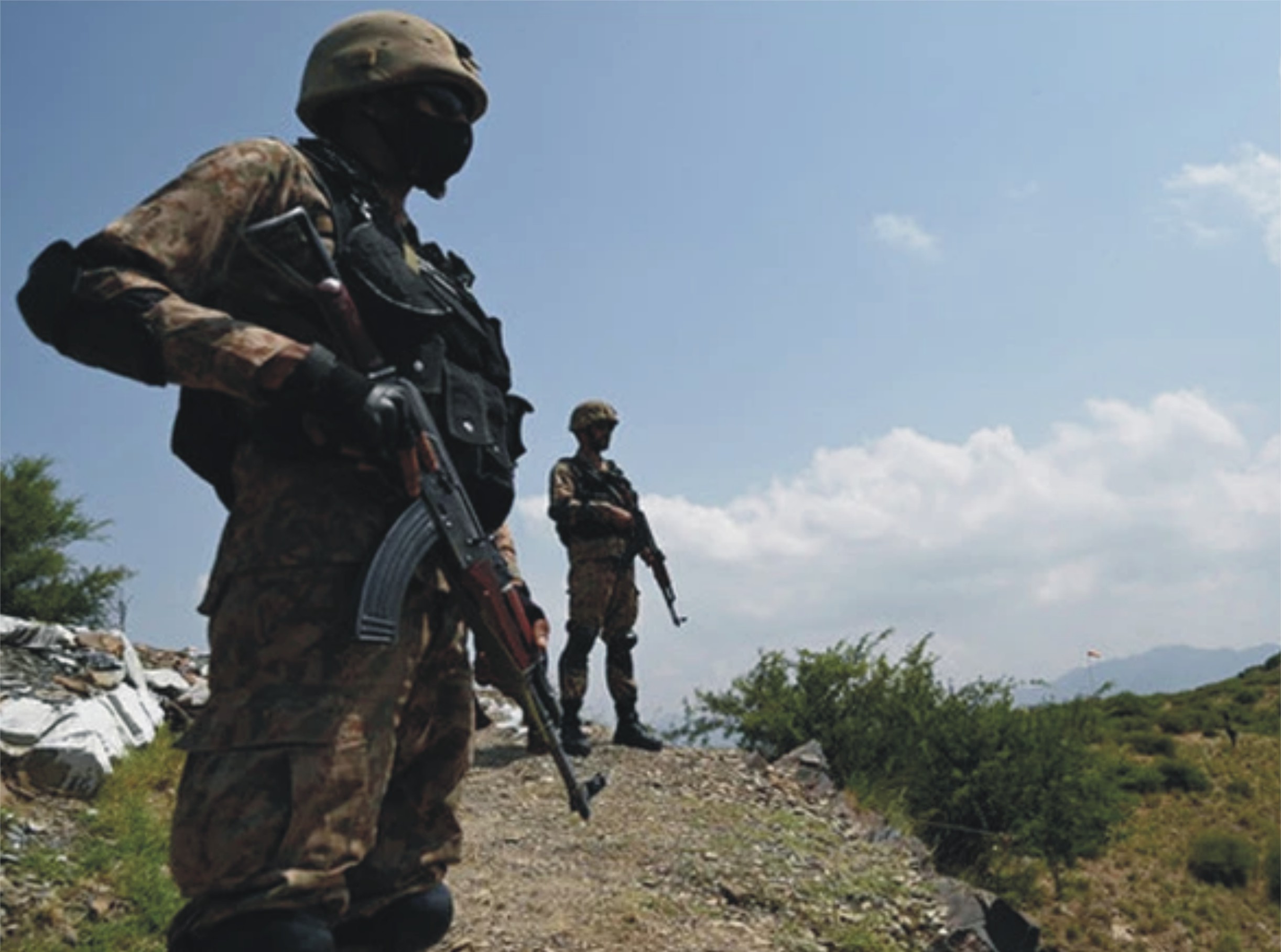 پاک فوج کا اورکزئی میں آپریشن، بھارتی حمایت یافتہ 19دہشتگرد ہلاک، لیفٹیننٹ کرنل و میجر سمیت 11 جوان شہید