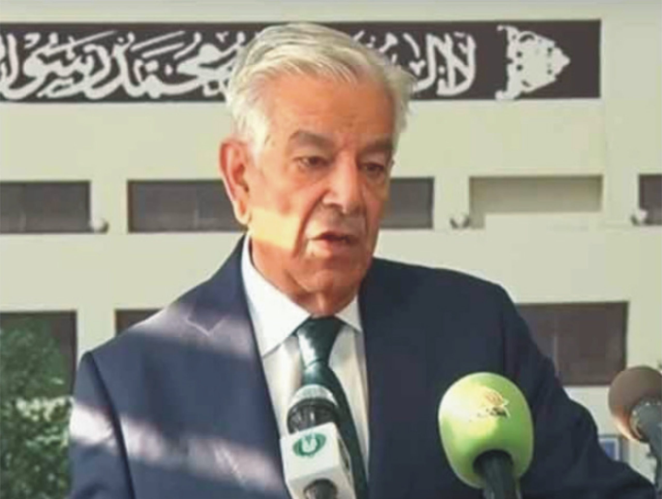 افغان طالبان کے جھوٹے بیانات سے حقائق نہیں بدلیں گے، دہشتگردی کیخلاف اقدامات جاری رہیں گے، وزیر دفاع