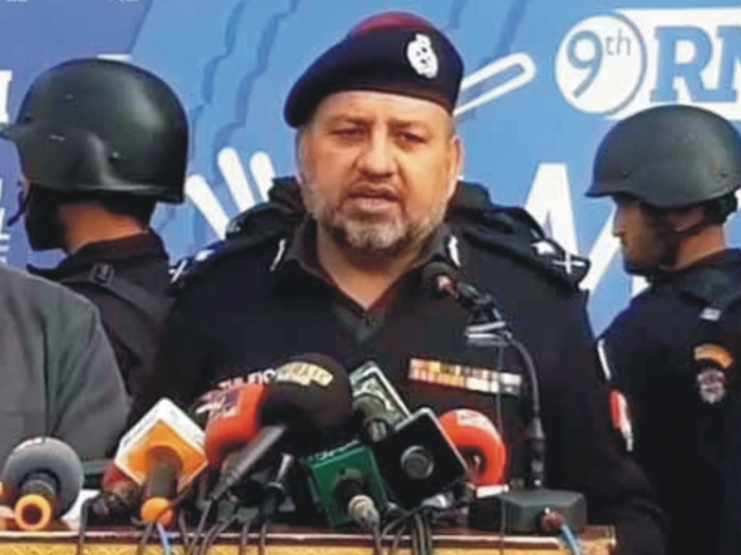 ایف سی ہیڈکوارٹر پر حملہ؛ شواہد کے مطابق دہشت گرد افغان تھے، آئی جی خیبر پختونخوا