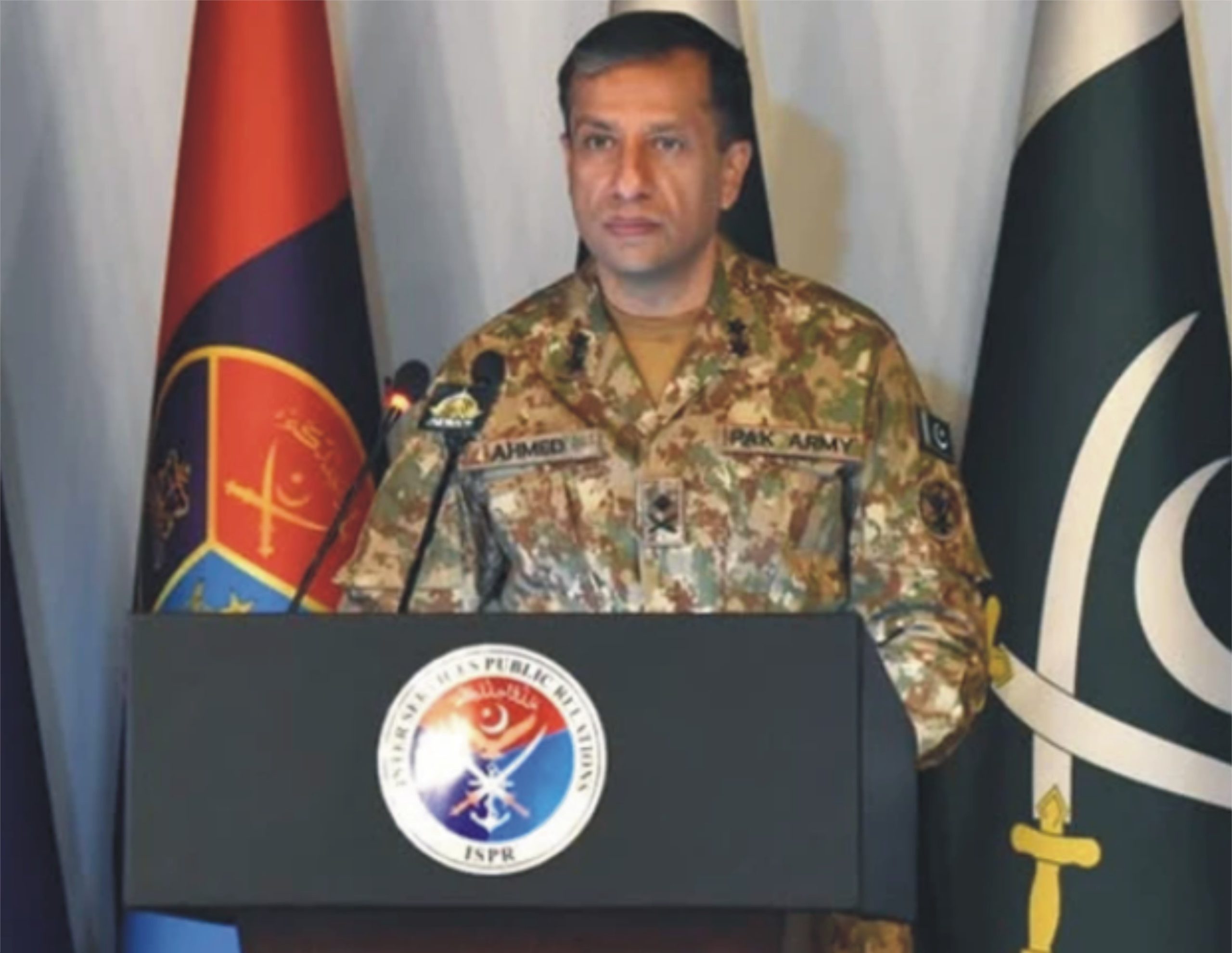 ‏ڈی جی آئی ایس پی آر کی اسلامیہ یونیورسٹی بہاولپور میں اساتذہ اور طلباء کیساتھ خصوصی نشست