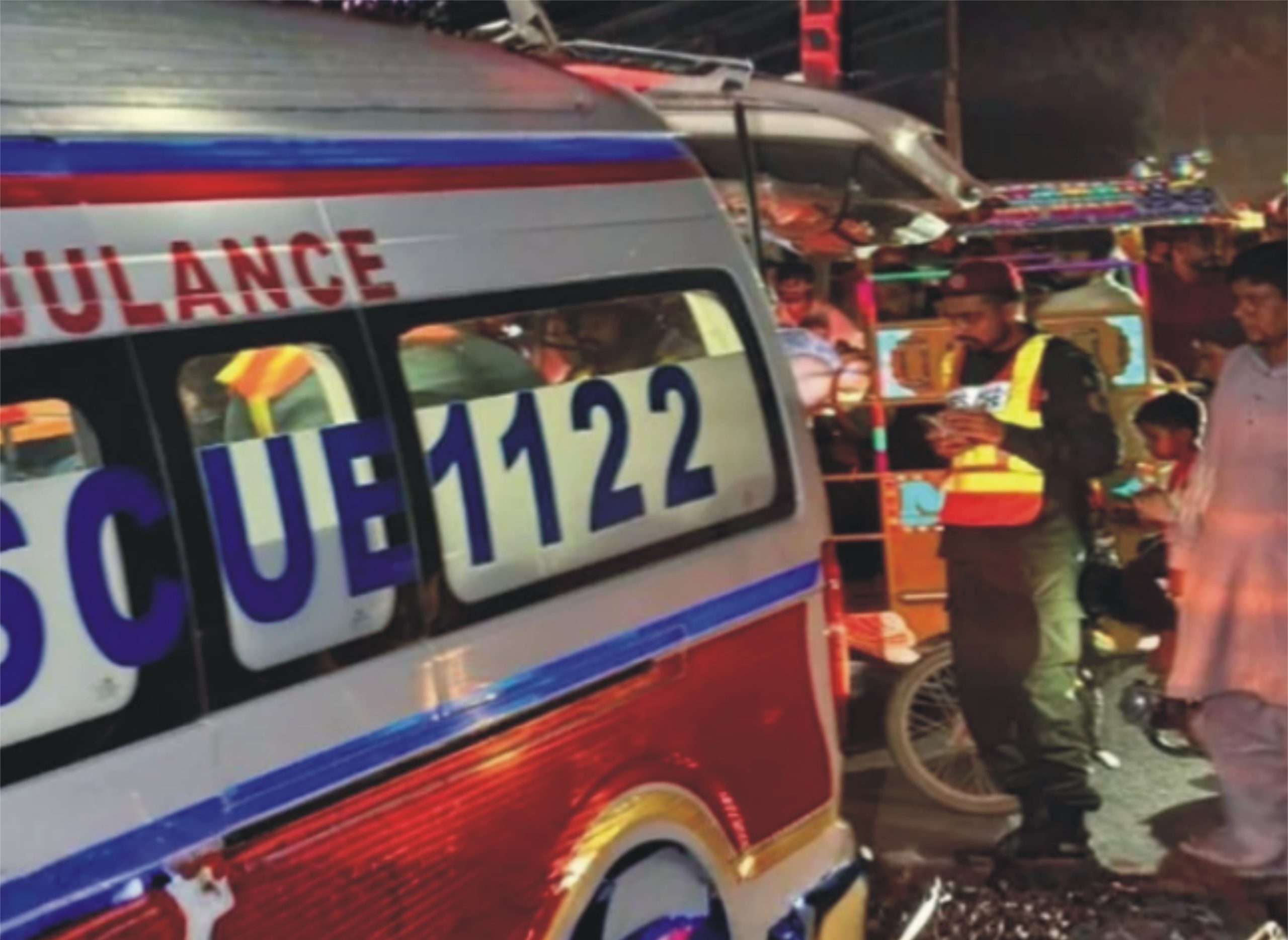 سرگودھا اور گوادر کے قریب دو مختلف ٹریفک حادثات میں 23 افراد جاں بحق، متعدد زخمی