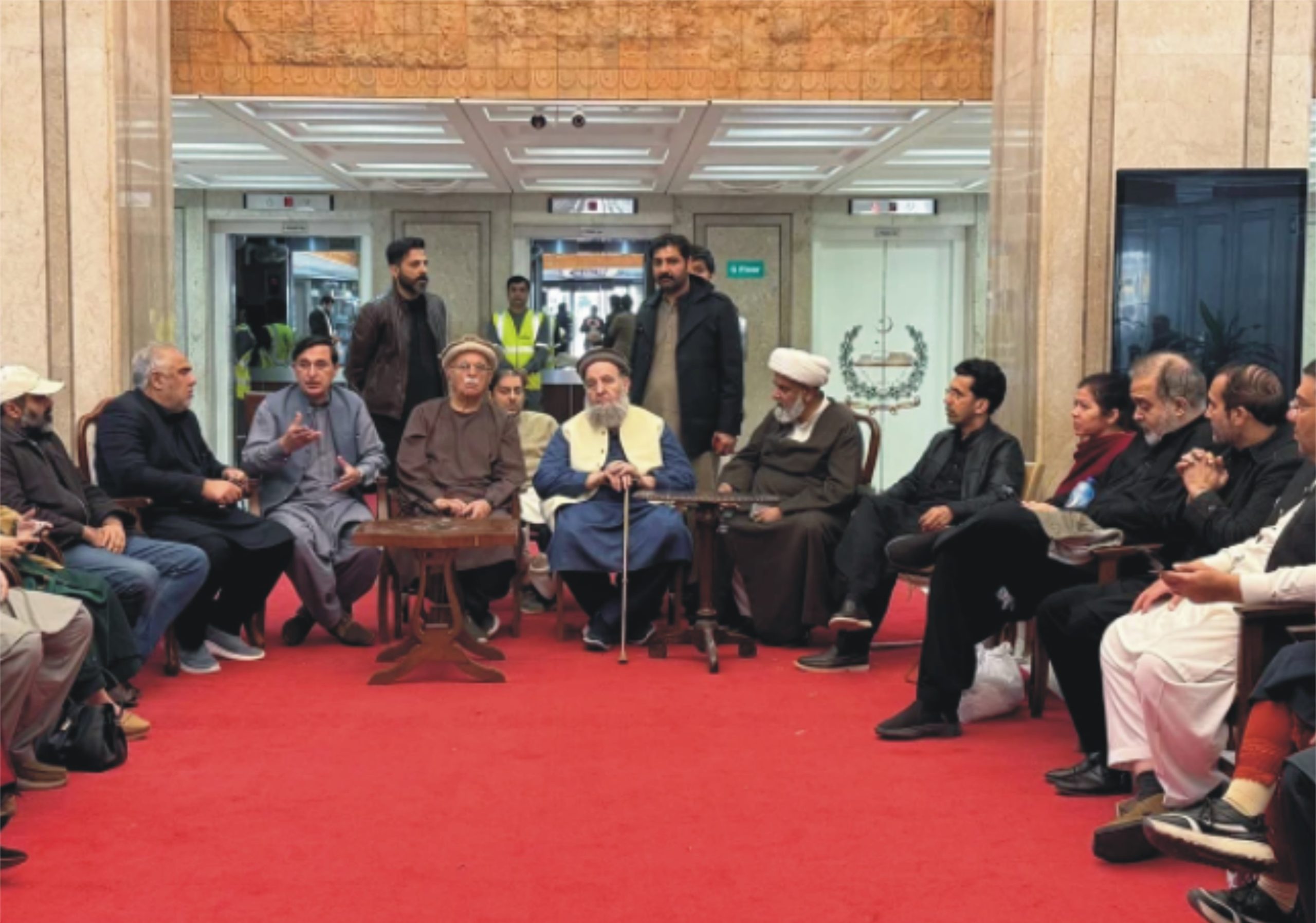 پی ٹی آئی اور تحریک تحفظ آئین پاکستان کا دھرنا پانچویں روز بھی جاری