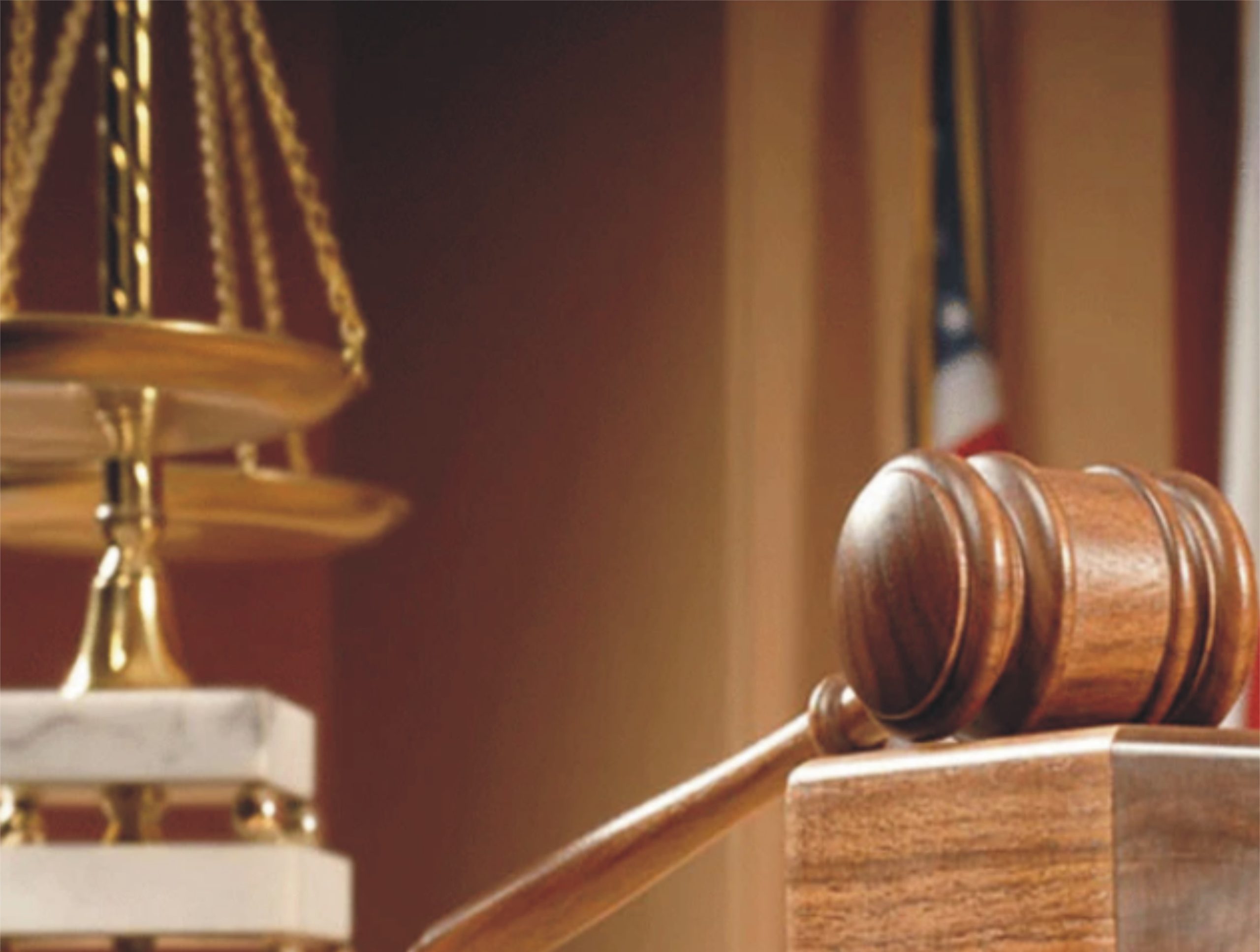 حساس معلومات لیک  کرنے کے الزام میں 4 سرکاری ملازمین کو قید کی سزائیں