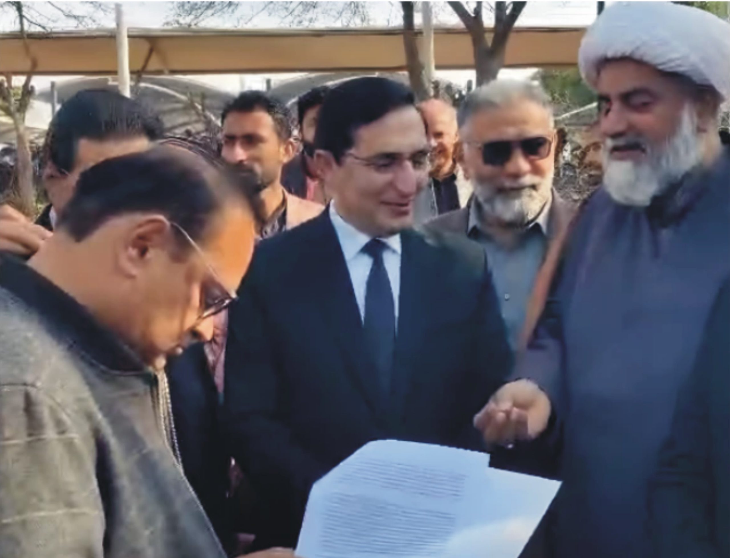 پی ٹی آئی کی سپریم کورٹ میں یادداشت جمع، عمران خان کی میڈیکل رپورٹ اور ملاقاتوں کا مطالبہ