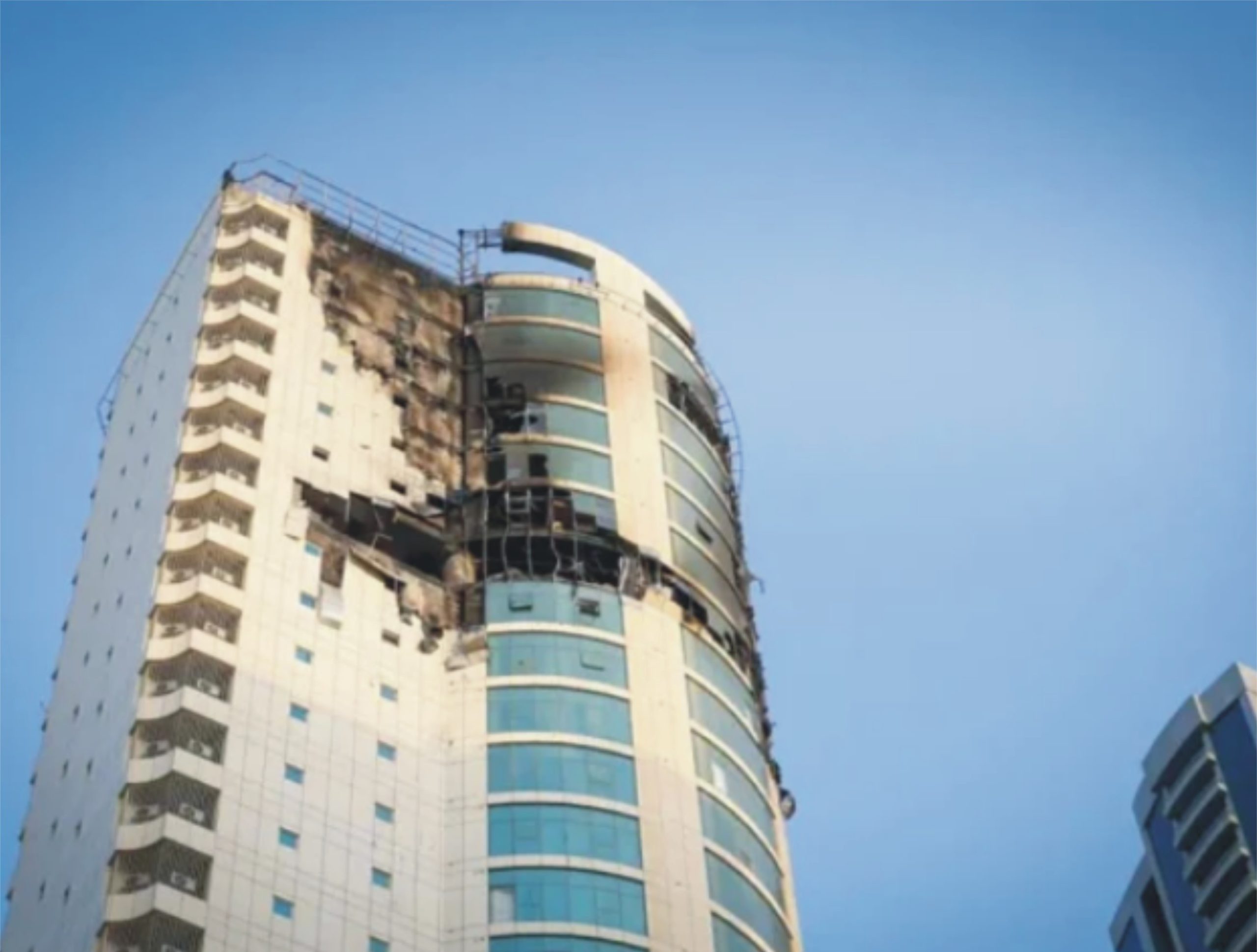 ایرانی حملے: کویت میں امریکی سفارتخانے کے قریب دھواں، دوحہ، ابو ظہبی اور منامہ میں دھماکوں کی گونج