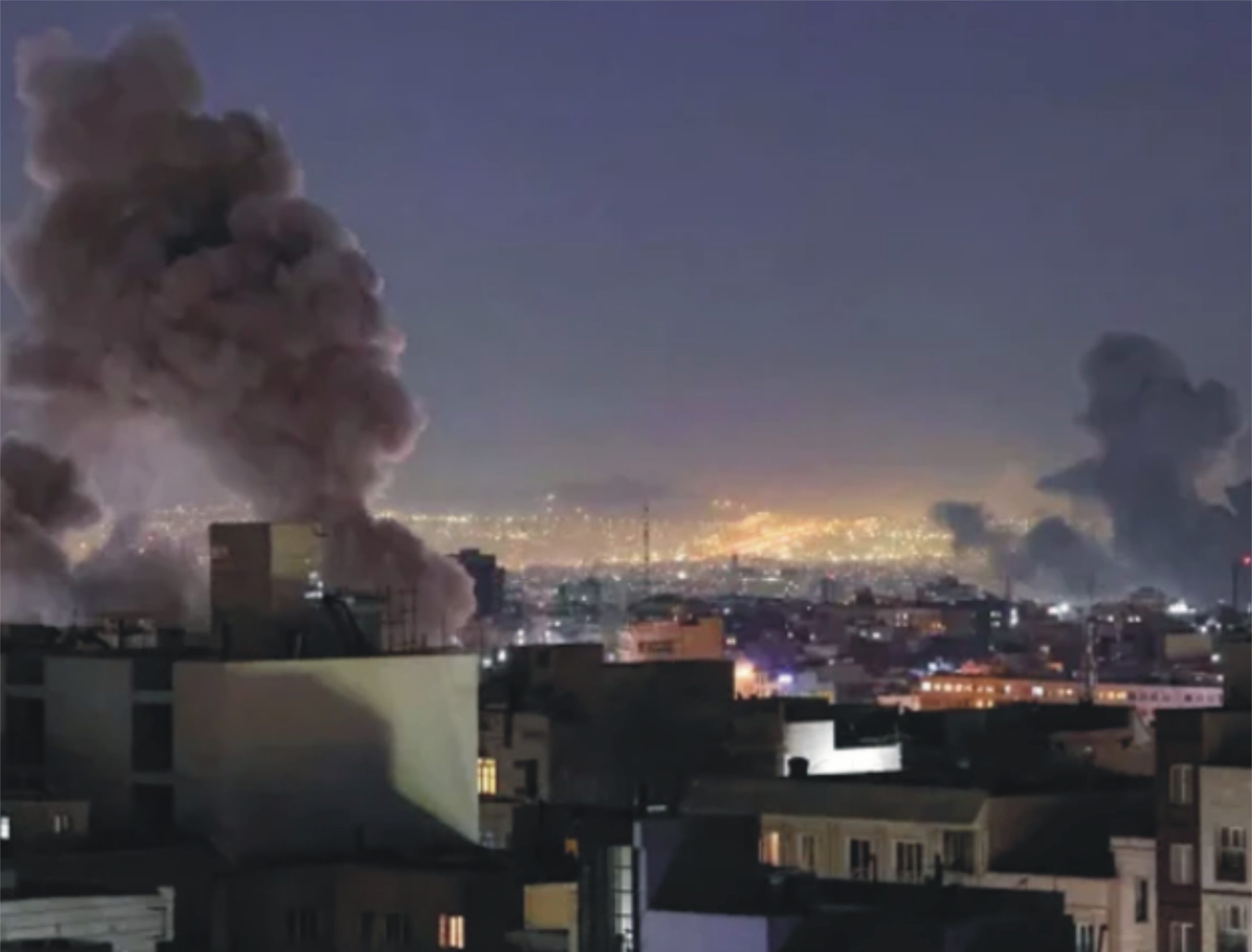 ایران کے اسرائیل سمیت خلیجی ممالک کے مختلف امریکی اڈوں پر ڈرون اور میزائل حملے جاری