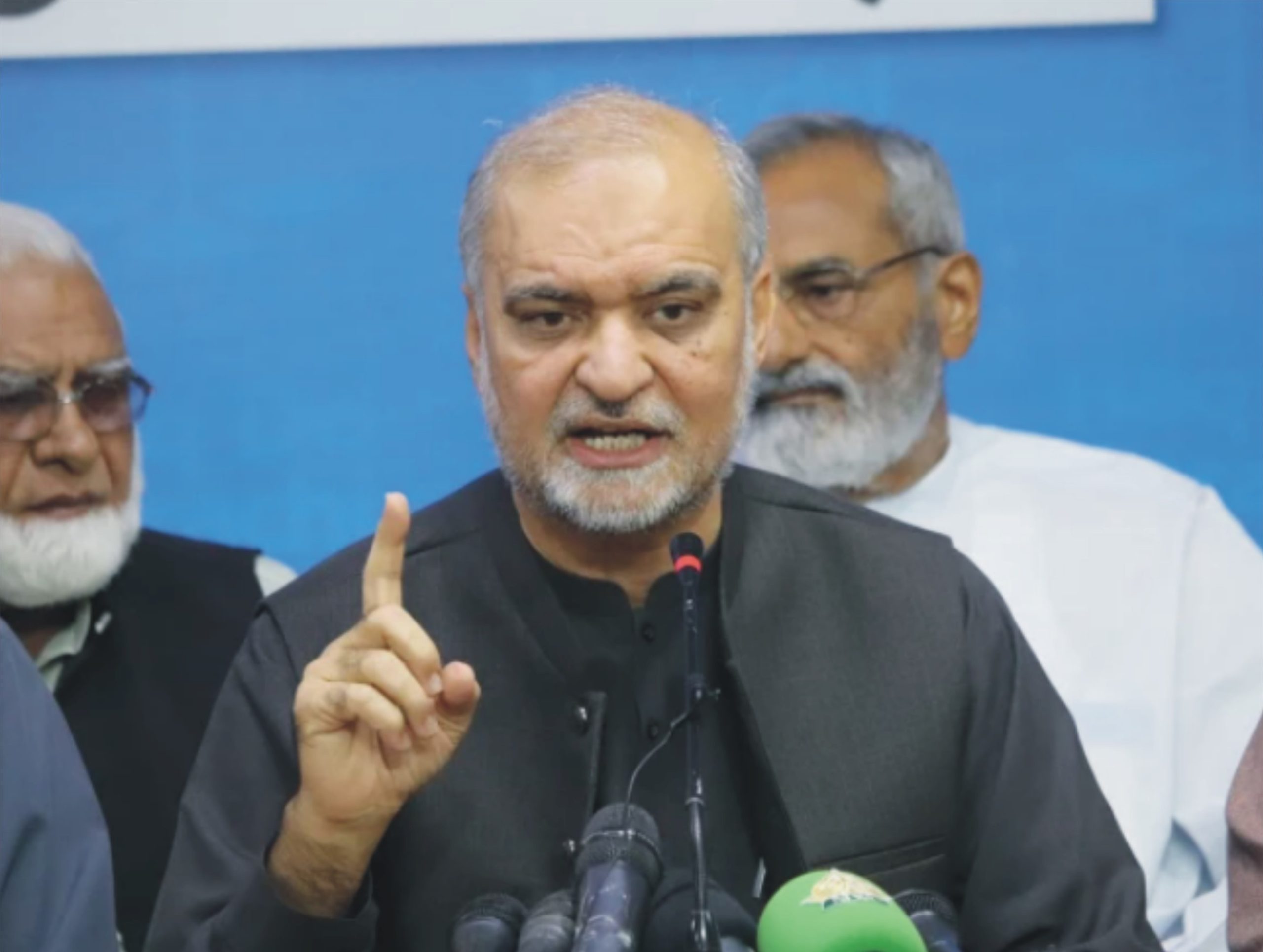 حافظ نعیم الرحمان کا حکومت سے پیٹرول پر لیوی ختم کرنے کا مطالبہ