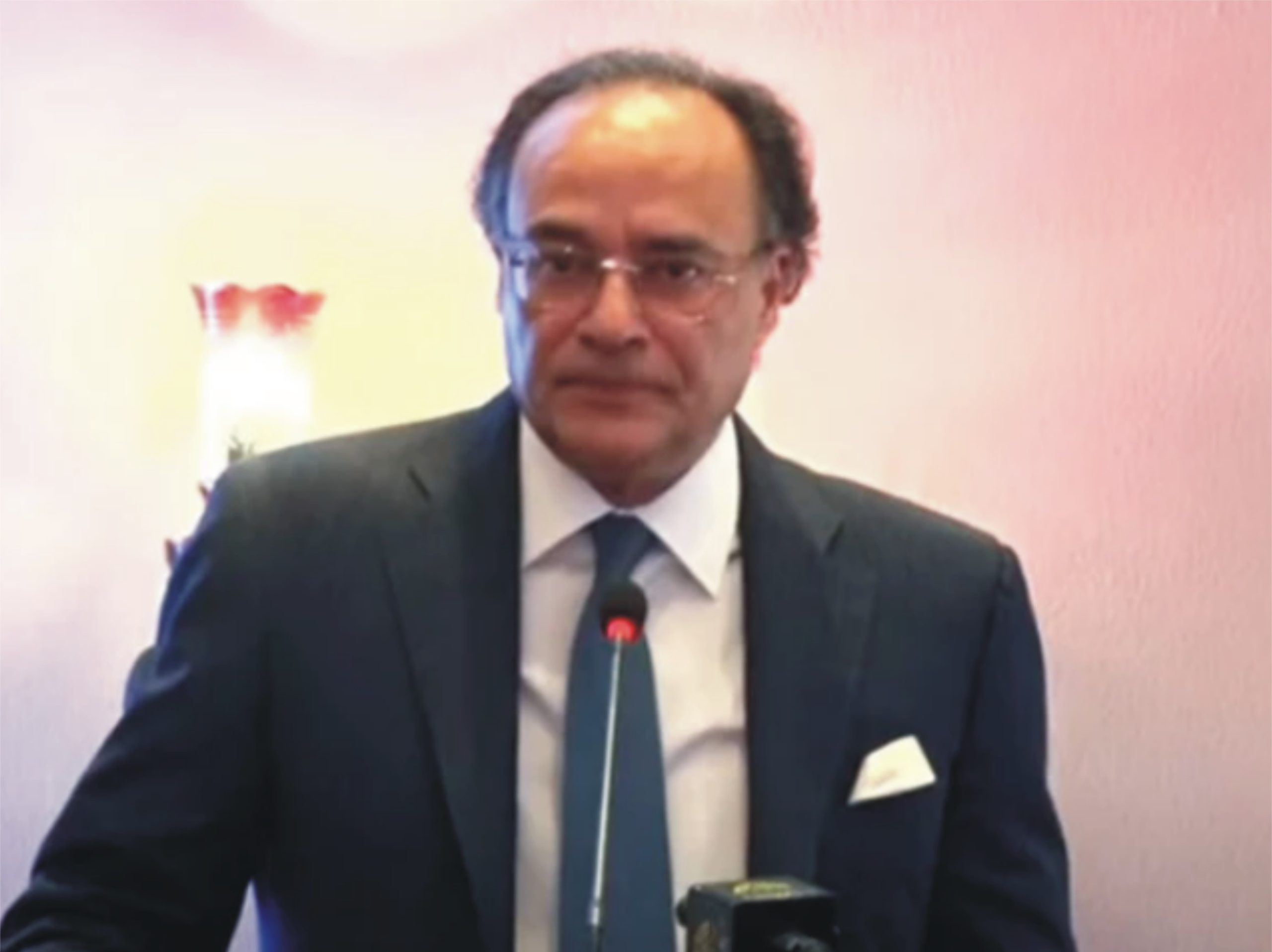 مشرق وسطیٰ بحران کے باوجود صورتحال کو بہتر انداز میں سنبھالا، وزیر خزانہ محمد اورنگزیب