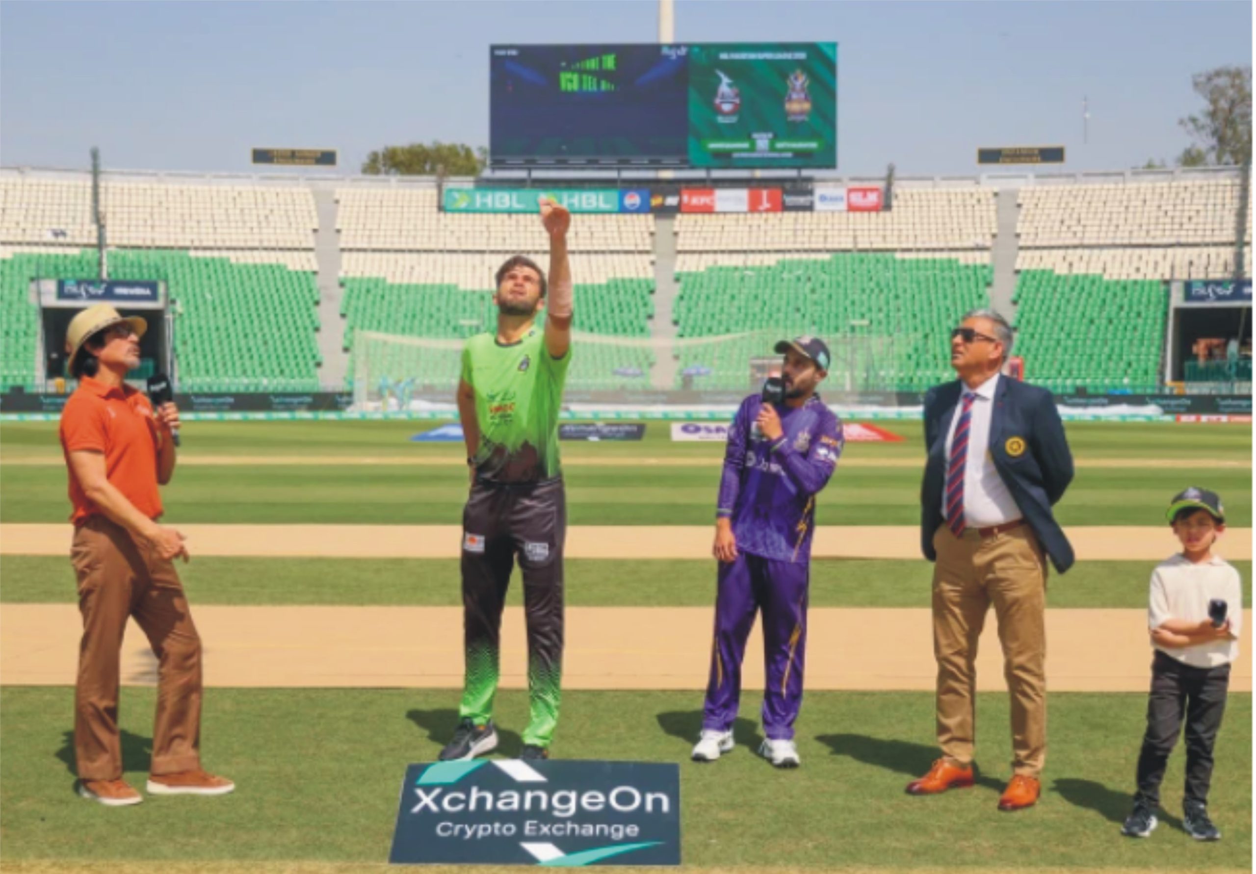 پی ایس ایل: لاہور قلندرز کا کوئٹہ گلیڈی ایٹرز کیخلاف ٹاس جیت کر بیٹنگ کا فیصلہ