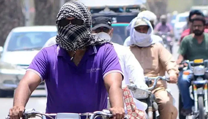 کراچی میں شدید گرمی، ماہرین نے شہریوں کو کیا احتیاطی تدابیر اختیار کرنے کا مشورہ دیا؟