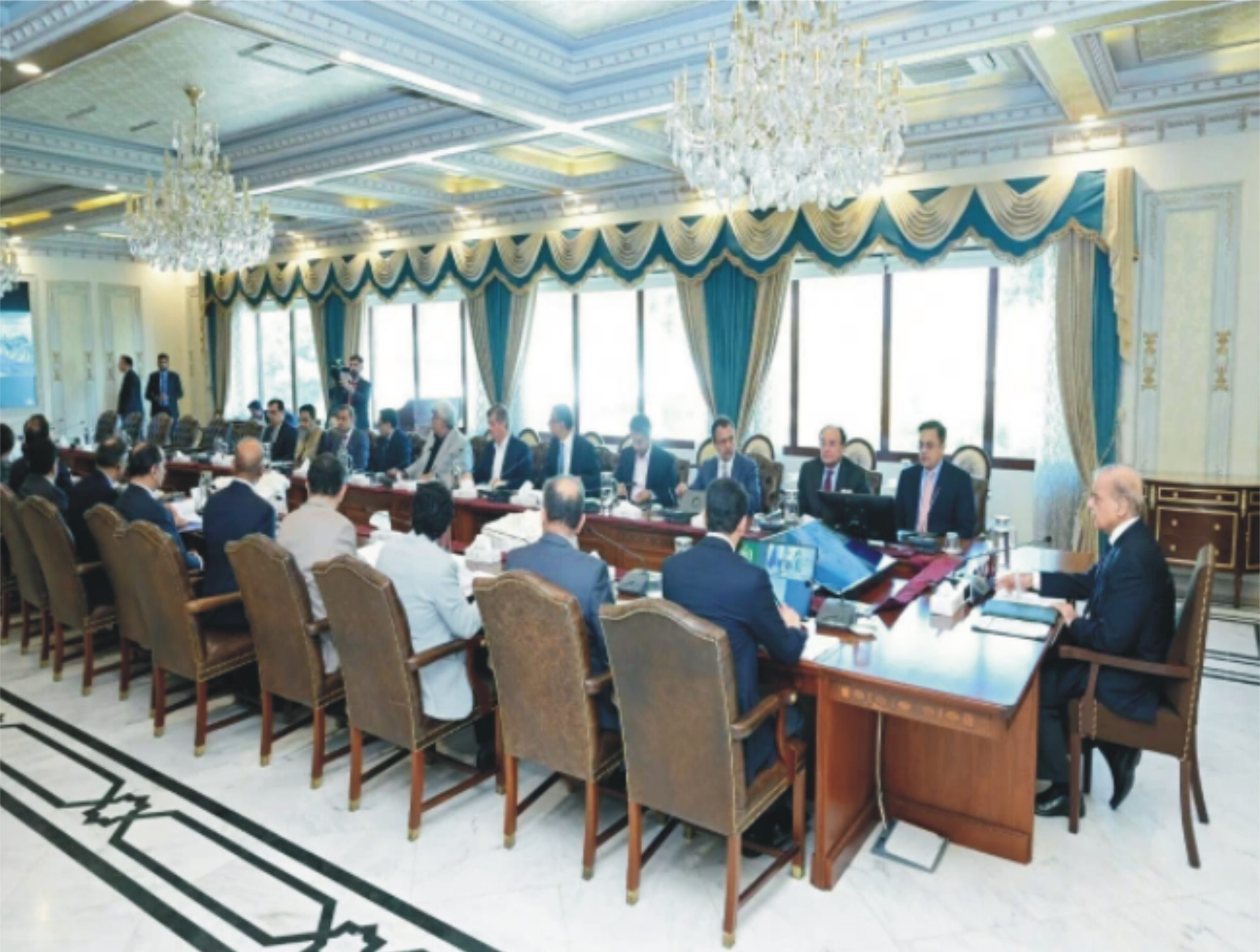 وفاقی حکومت کا کفایت شعاری پالیسی برقرار رکھنے کا فیصلہ