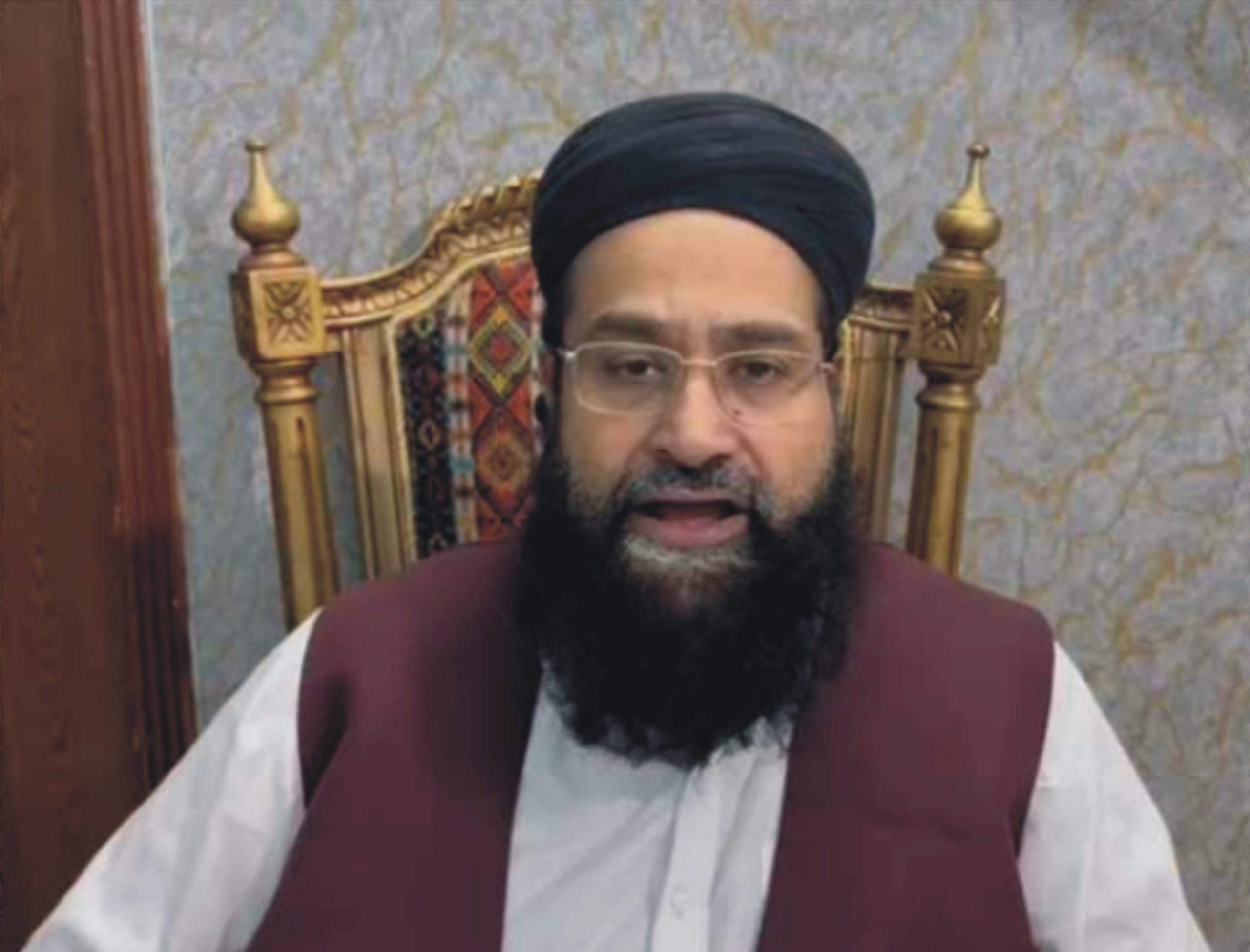 سوشل میڈیا پر قابو پانے کی بھرپور کوشش کر رہے ہیں، مولانا طاہر اشرفی