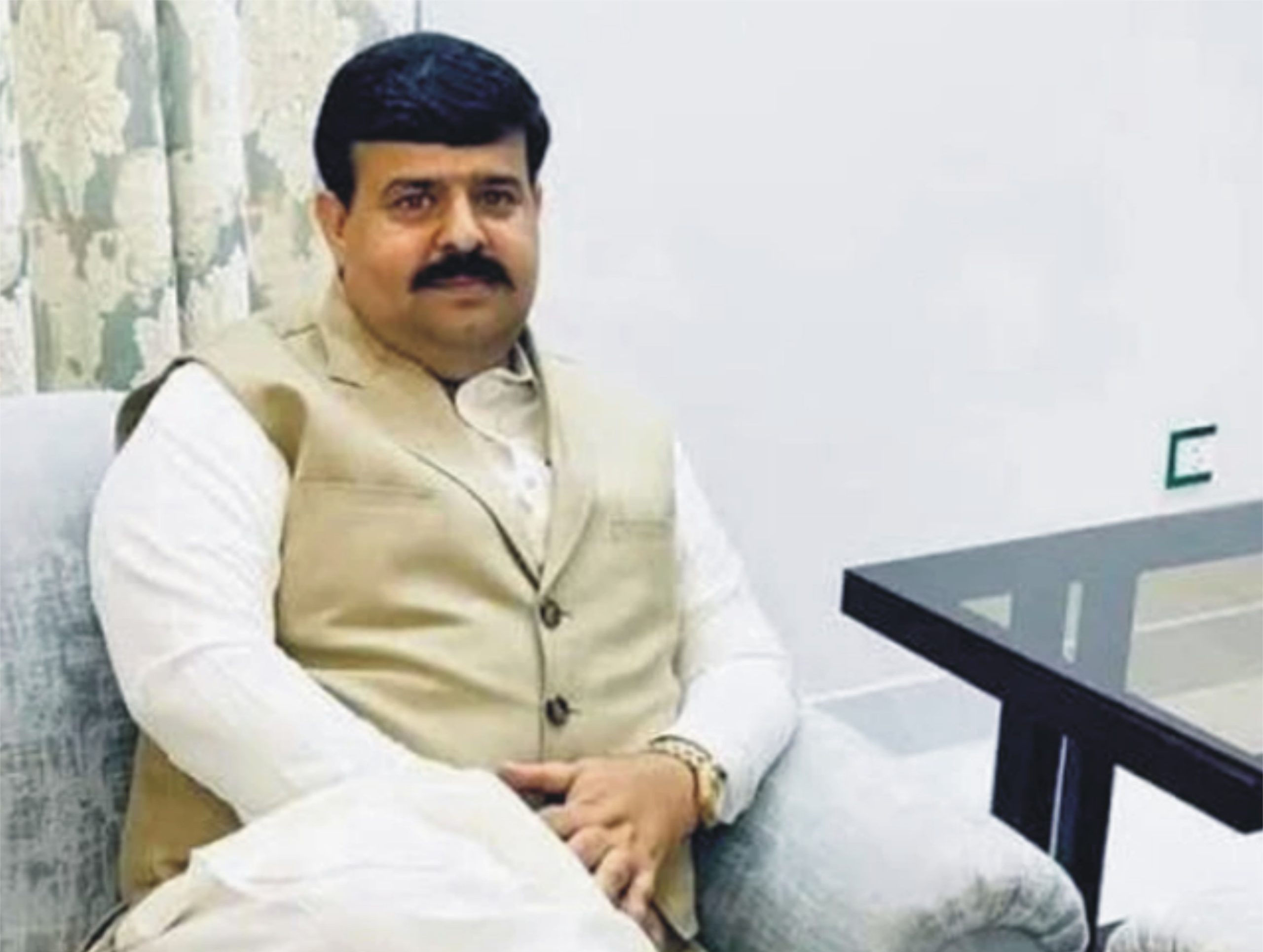 پی ٹی آئی رہنما عبداللہ طاہر کے شوٹرز کی شناخت نہ ہوسکی، بائیک کی نمبر پلیٹ بھی جعلی نکلی