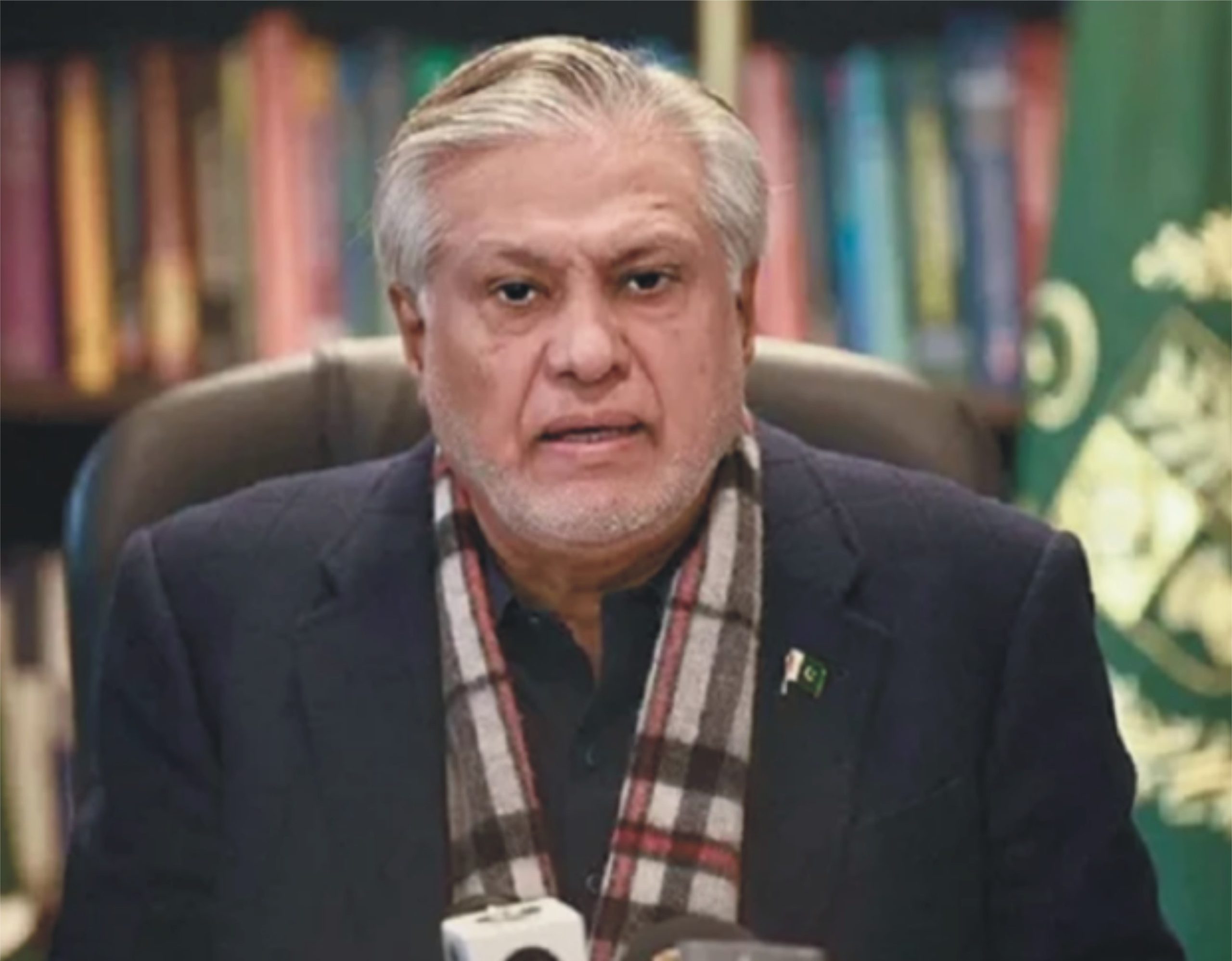 وزیر خارجہ کی تجارتی جہاز پر حوثی حملوں  کی شدید مذمت، پاکستانیوں کے جاں بحق ہونے پر اظہارِ افسوس
