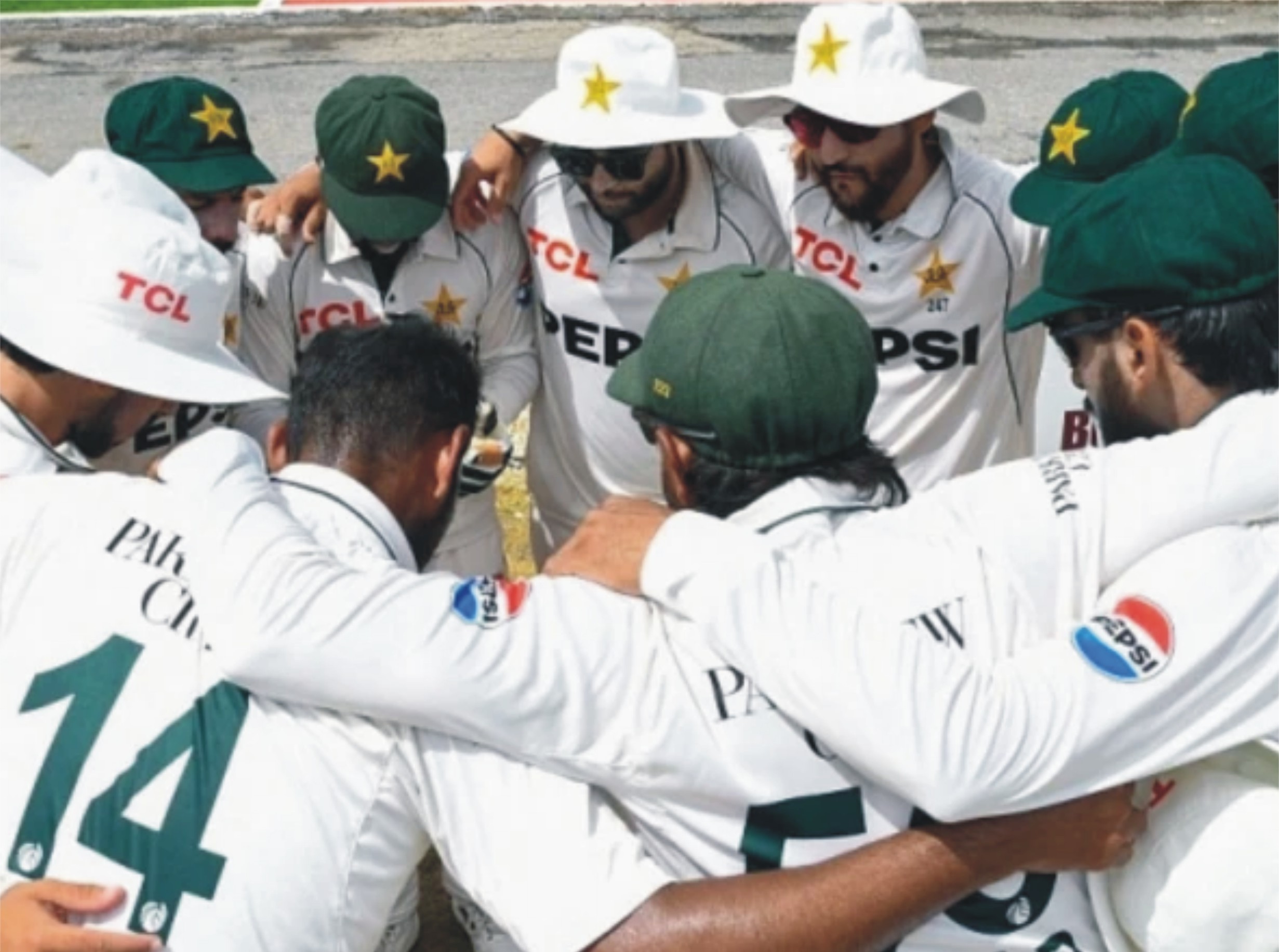 انگلینڈ کیخلاف جاری دوسرے ٹیسٹ کے دوران پاکستان ٹیم کو دھچکا، اہم کھلاڑی انجری کا شکار