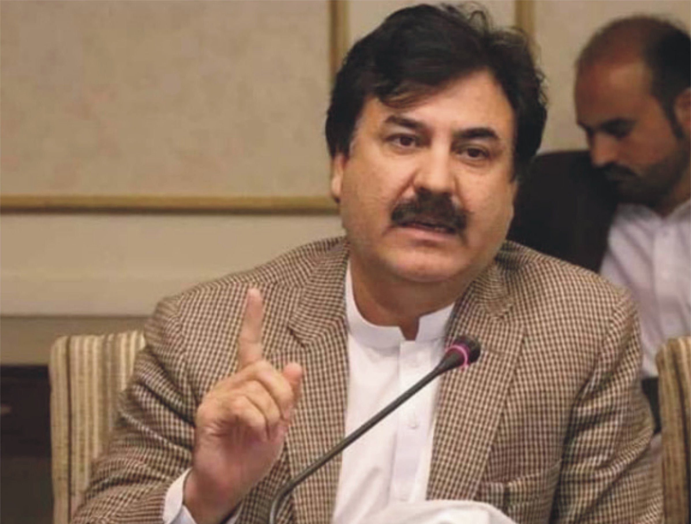 پی ٹی آئی دہشتگردی کی حامی نہیں، جنگ میں فوج کے ساتھ ہیں، شوکت یوسفزئی